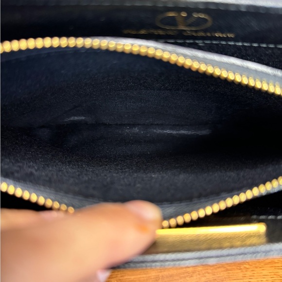 Valentino Garavani Vintage 2way Top Handle bag w/ convertible crossbody strap - Picture 12 of 16